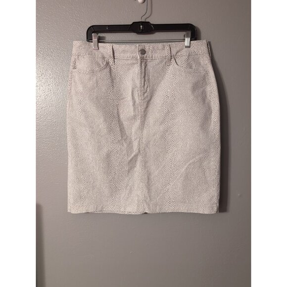 NYDJ Women’s Petite Snake Print Denim Skirt Gray Straight Pencil Size 14P - Picture 2 of 10